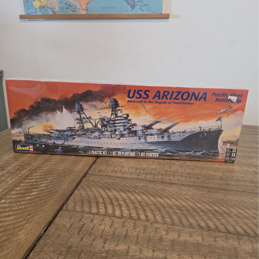 1:426 Kit Revell No. 85-0302 Battleship Uss Arizona